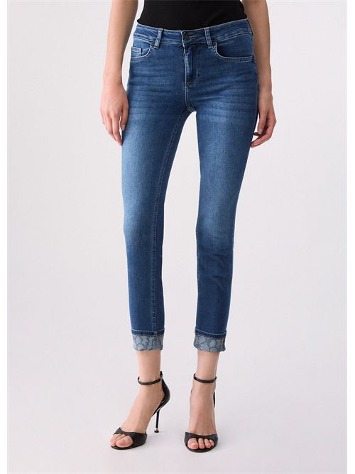 Jeans skinny con applicazioni